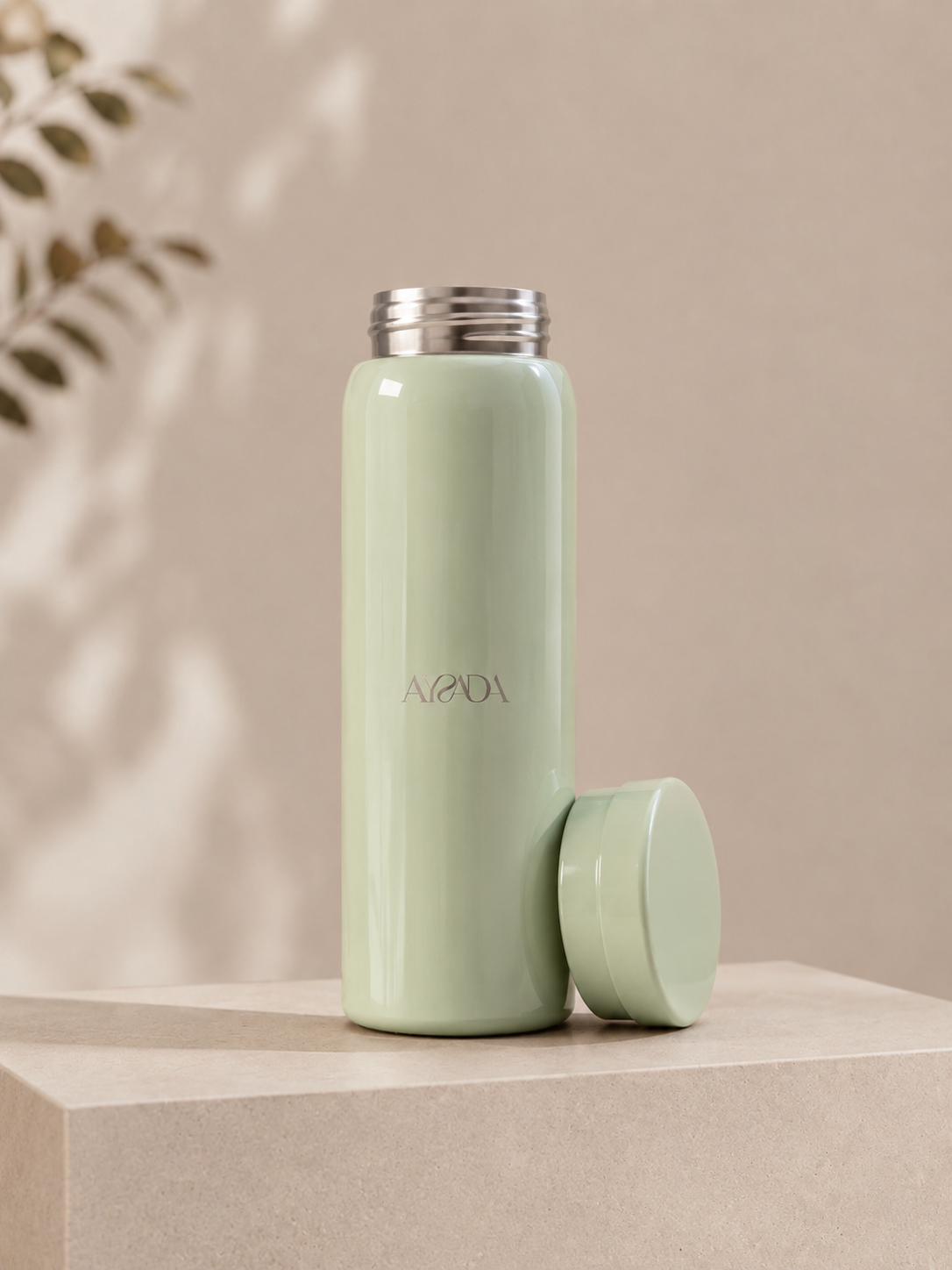 THE GREEN WATER BOTTLE