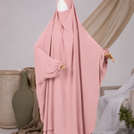 Jilbeb 2 pièces rose poudré, vue entière avec haut extra large et jupe longue