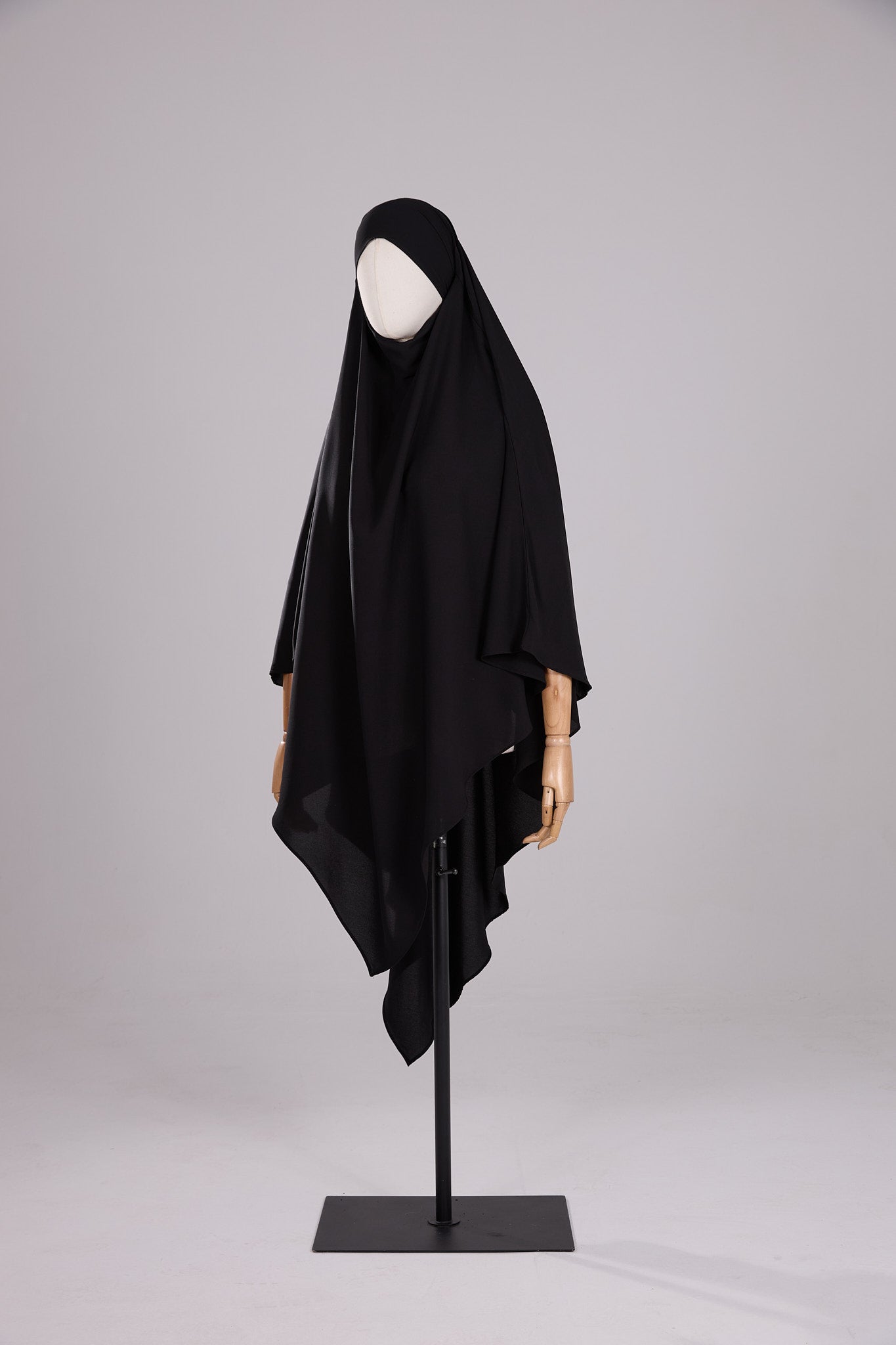 Khimar Maxi Woolpeach Royal pointu noir, vue de face